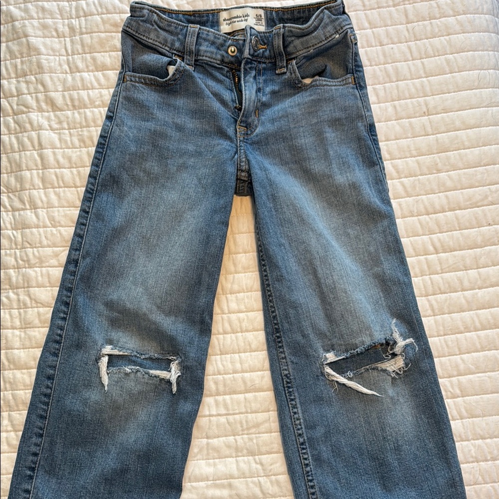 Abercrombie Kids Blue Distressed Jeans 5/6 LONG